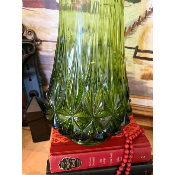 Vintage L.E. Smith 26" Swung Vase Diamond Butt Pattern, Olive Green Mid Century - Picture 6 of 6